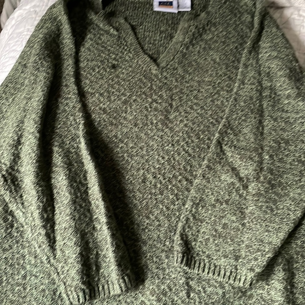 Women’s sweater